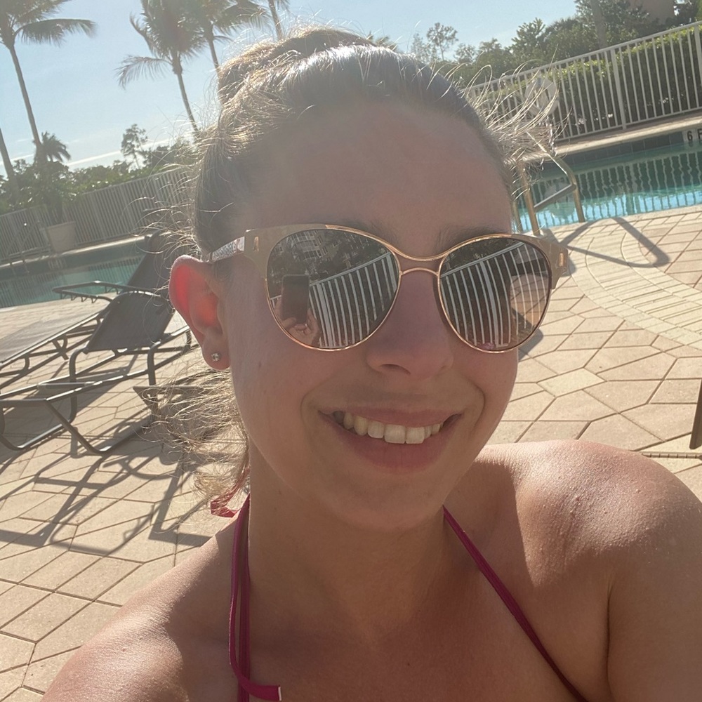 Meet your Posher, Lianna